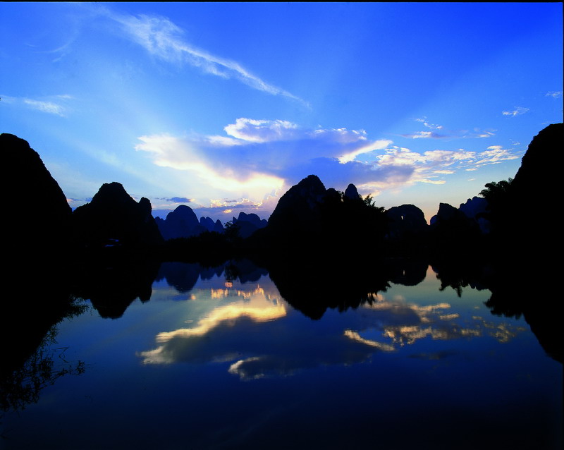 Guilin scenery www.cncnhiker.com